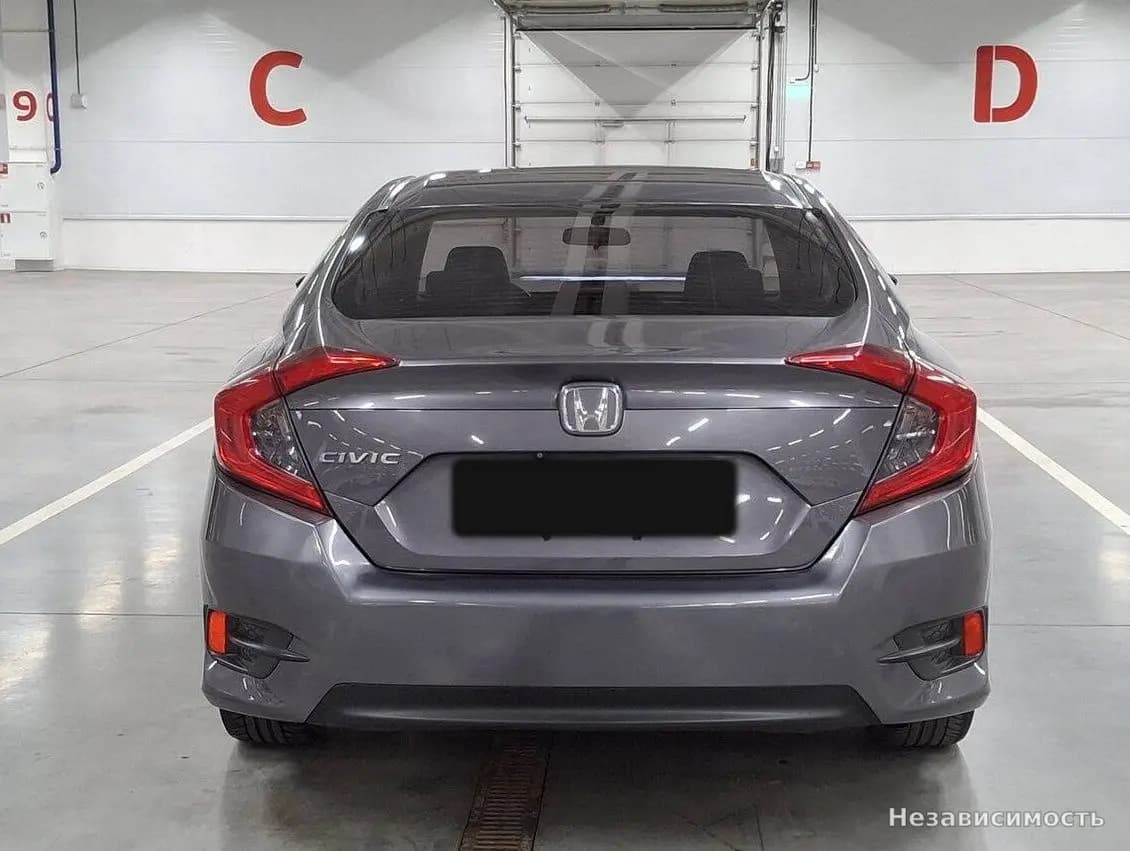 Honda Civic 2016 с пробегом — фото 6