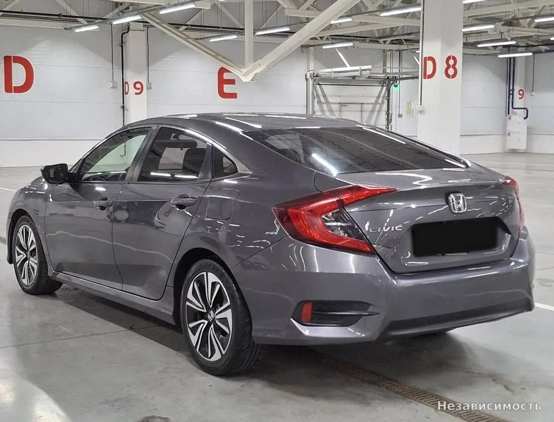 Honda Civic 2016 с пробегом — фото 7