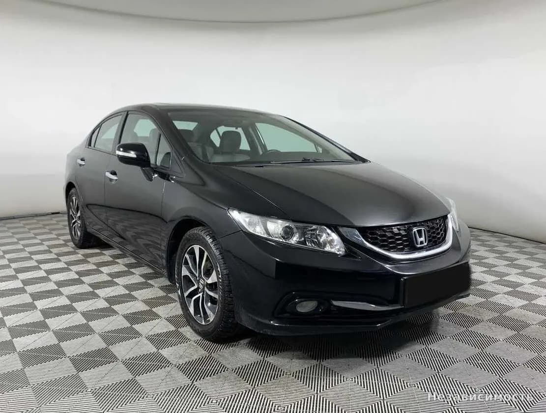 Honda Civic 2013 с пробегом — фото 3
