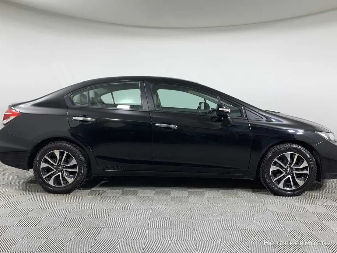 Honda Civic 2013 с пробегом — фото 4