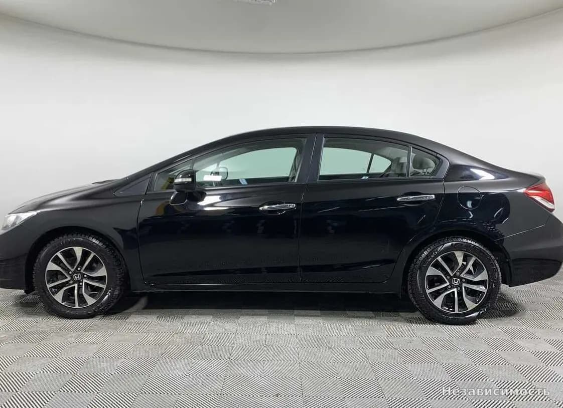 Honda Civic 2013 с пробегом — фото 8