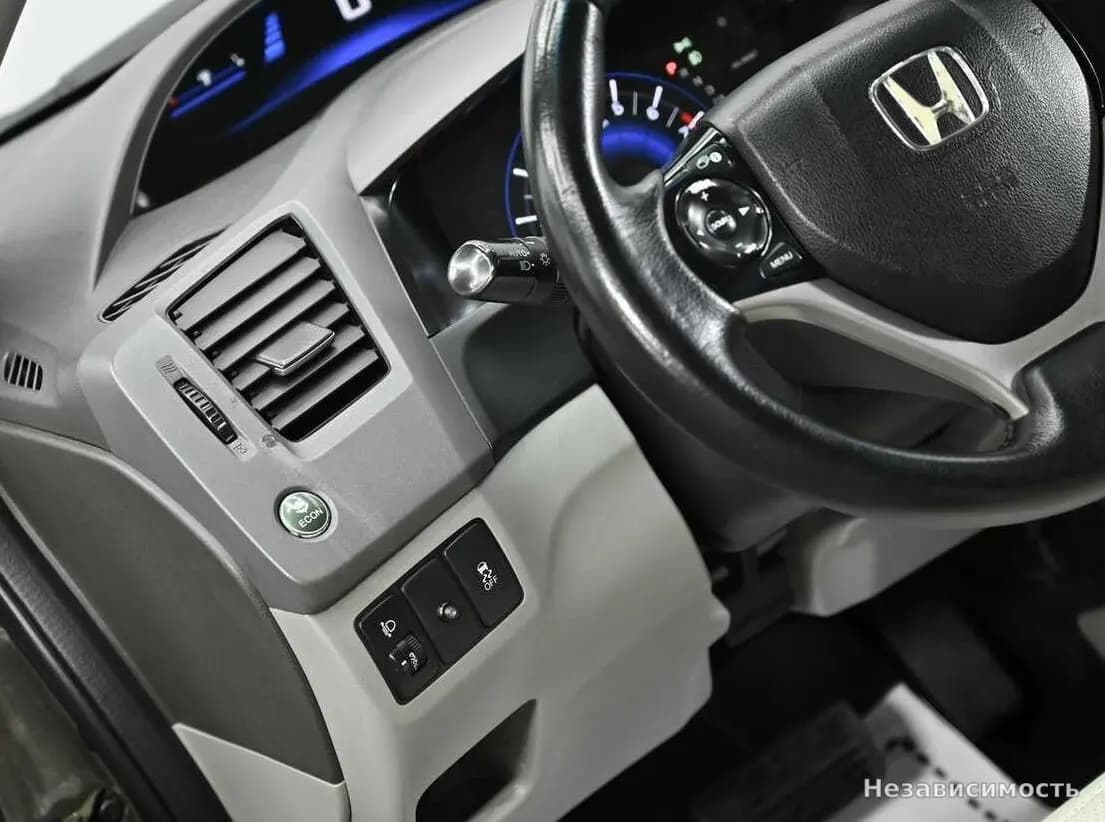 Honda Civic 2012 с пробегом — фото 9