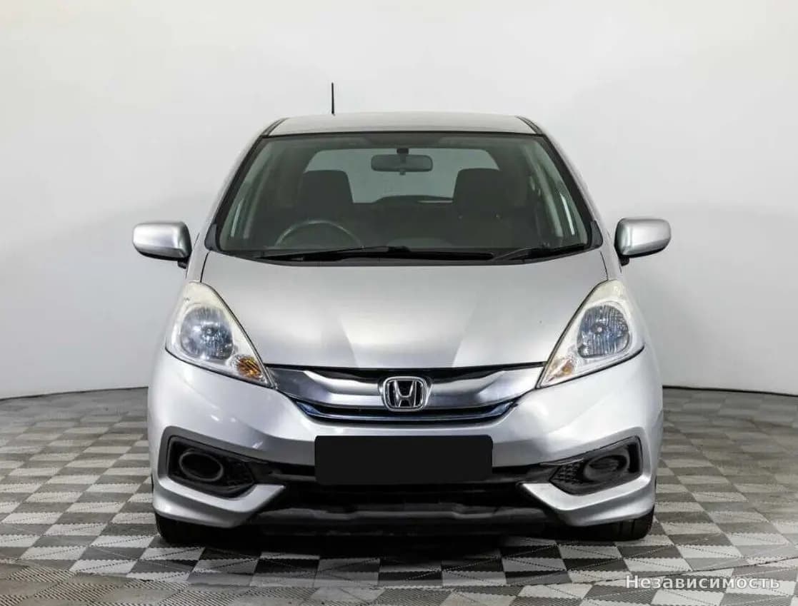 Honda Fit Shuttle 2013 с пробегом — фото 2