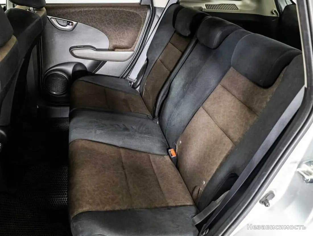 Honda Fit Shuttle 2013 с пробегом — фото 10