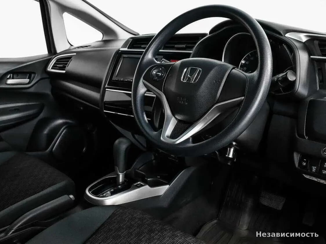 Honda Fit 2015 с пробегом — фото 9