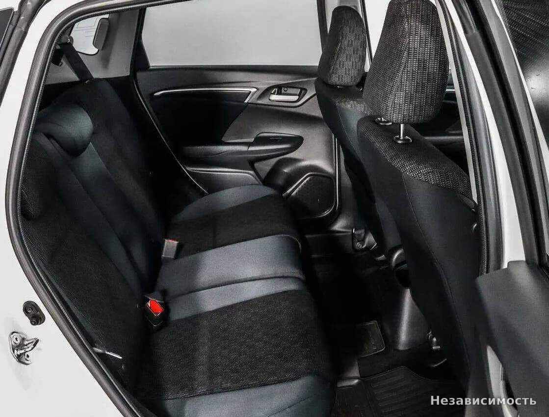 Honda Fit 2015 с пробегом — фото 10