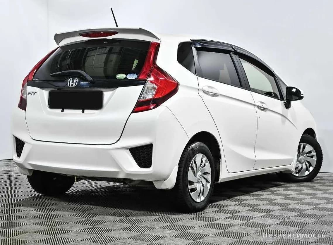 Honda Fit 2016 с пробегом — фото 3