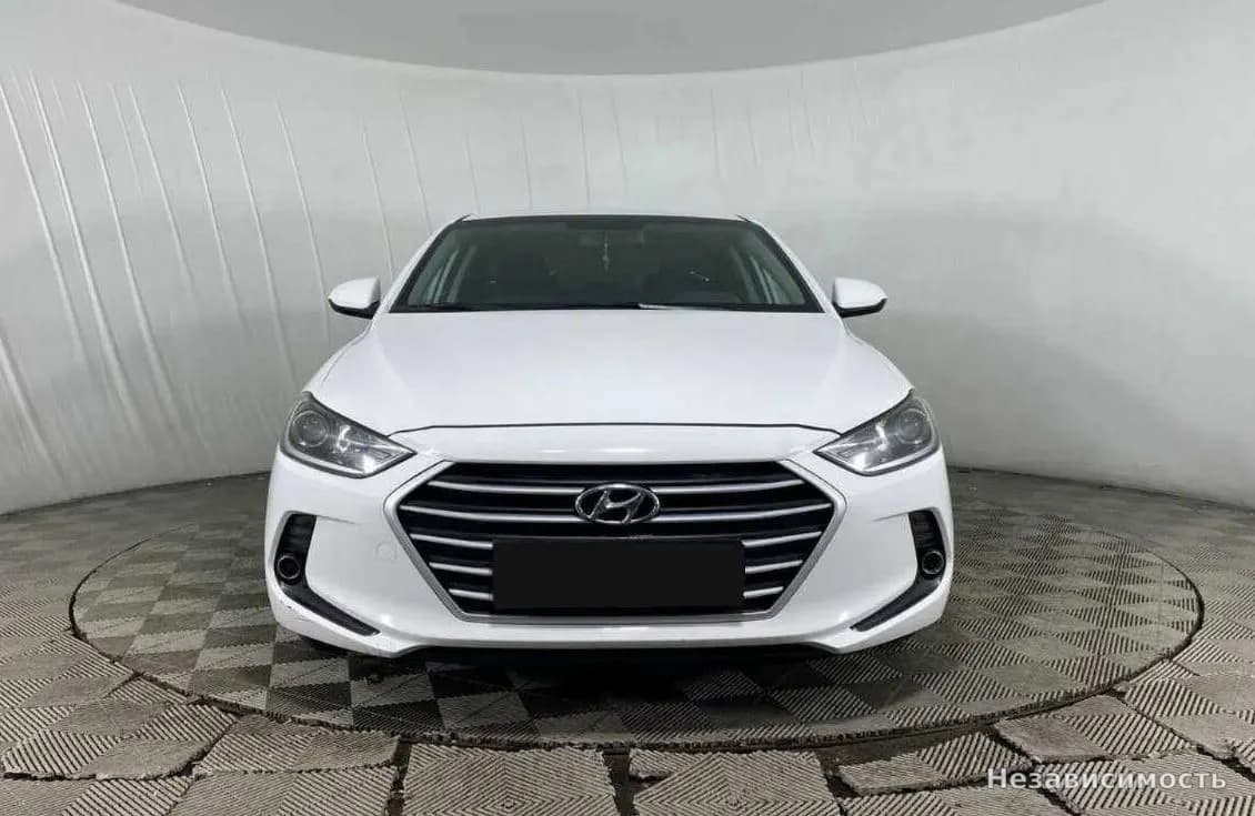 Hyundai Elantra VII (CN7) 2017 с пробегом — фото 2