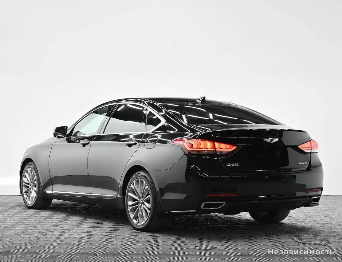 Hyundai Genesis 2016 с пробегом — фото 3