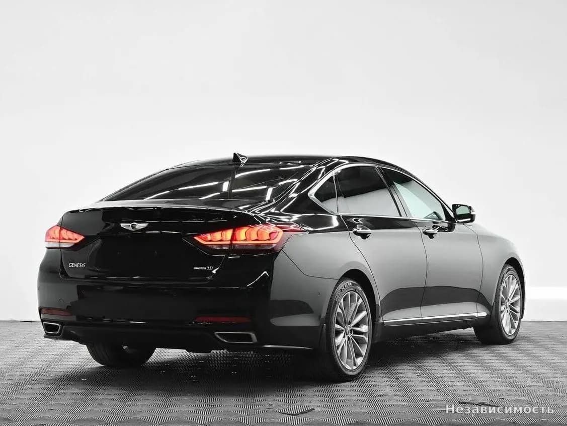 Hyundai Genesis 2016 с пробегом — фото 4