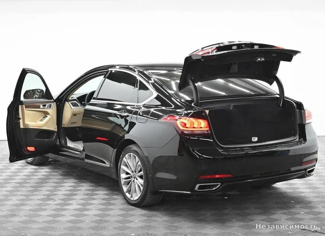 Hyundai Genesis 2016 с пробегом — фото 5