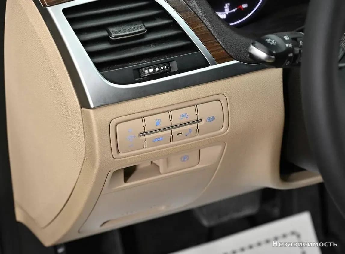 Hyundai Genesis 2016 с пробегом — фото 9