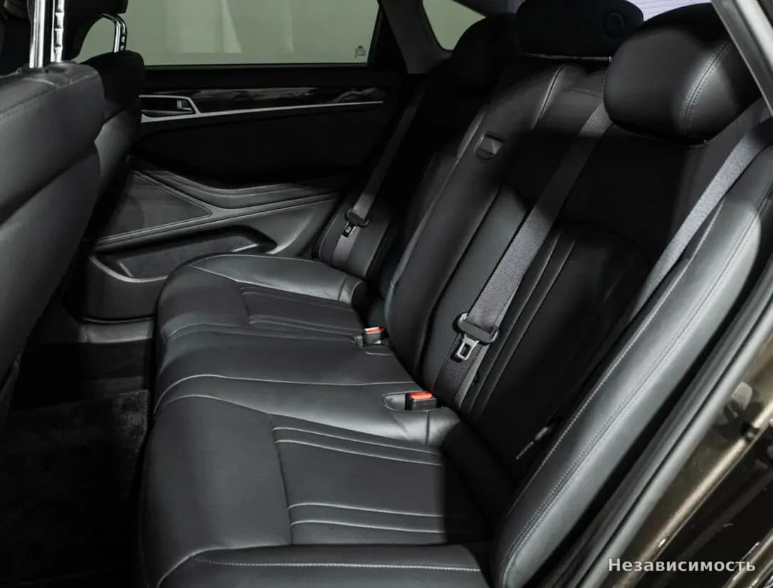 Hyundai Genesis 2015 с пробегом — фото 10