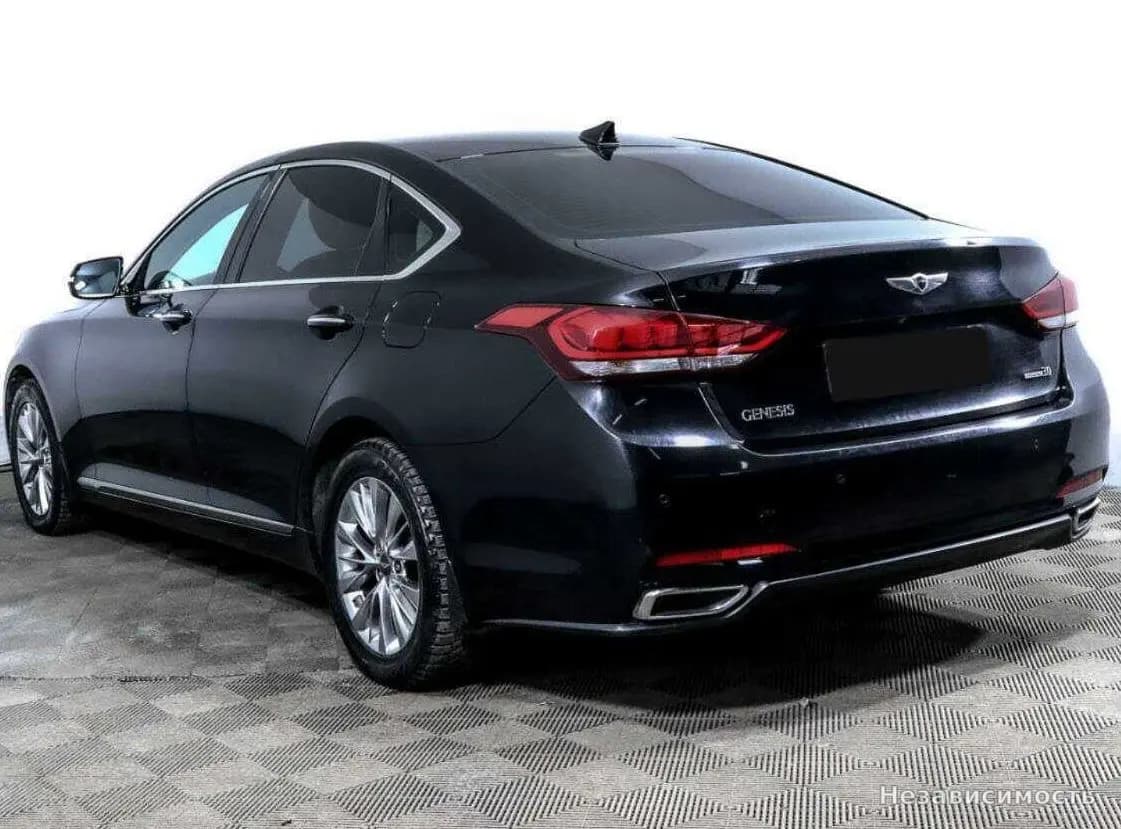 Hyundai Genesis 2015 с пробегом — фото 6
