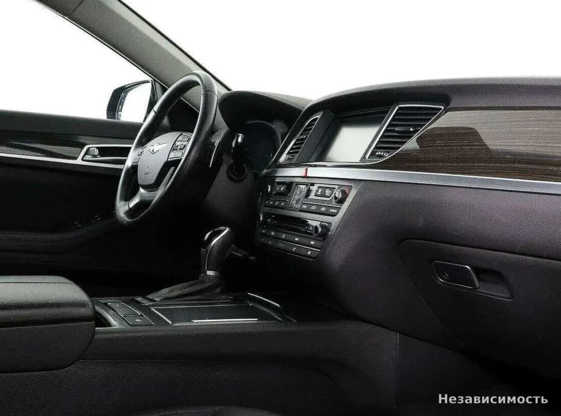 Hyundai Genesis 2015 с пробегом — фото 7