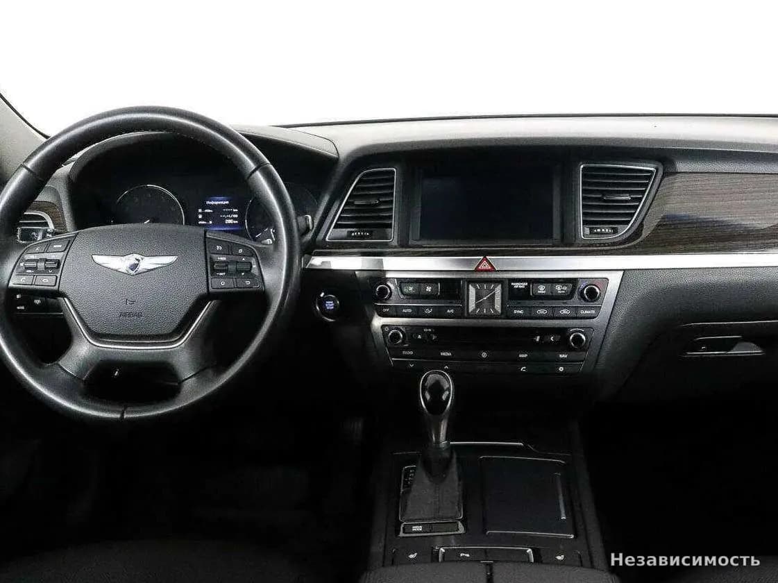 Hyundai Genesis 2015 с пробегом — фото 10