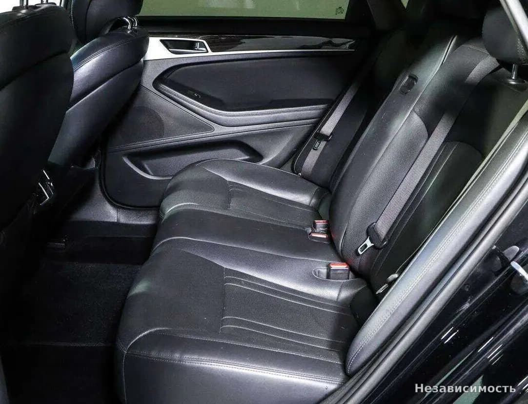 Hyundai Genesis 2014 с пробегом — фото 9