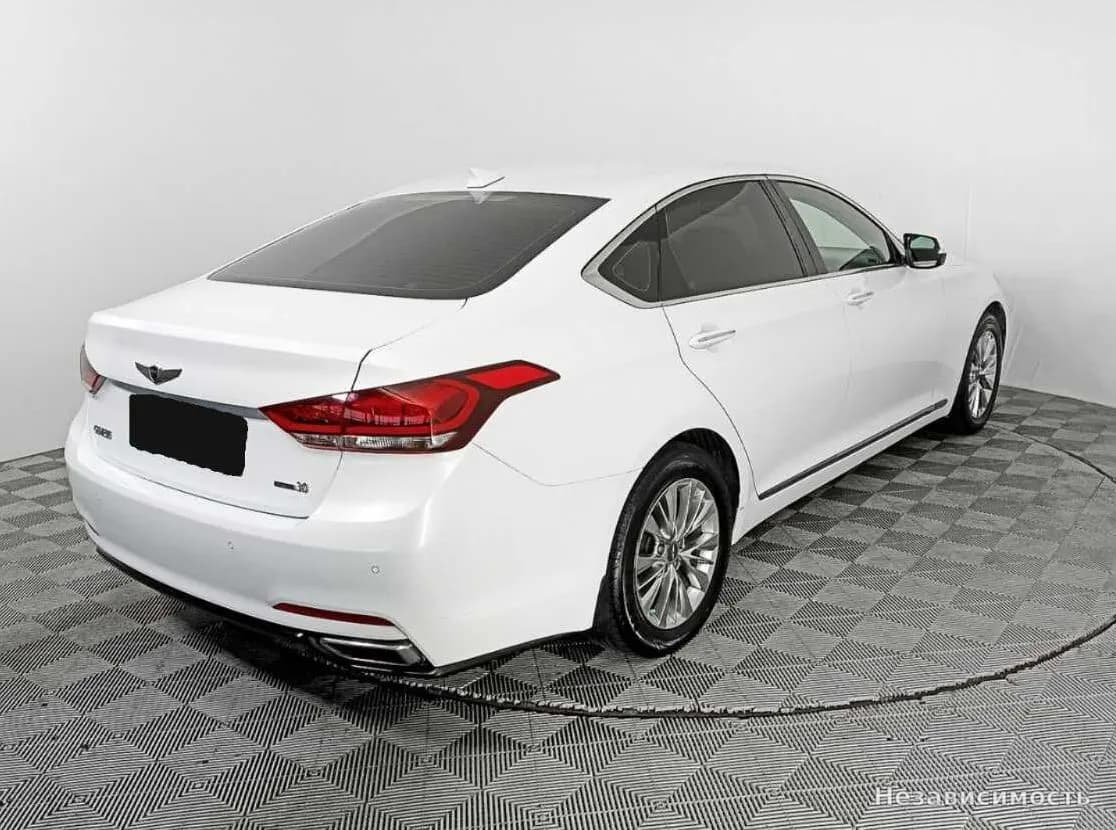 Hyundai Genesis 2016 с пробегом — фото 5