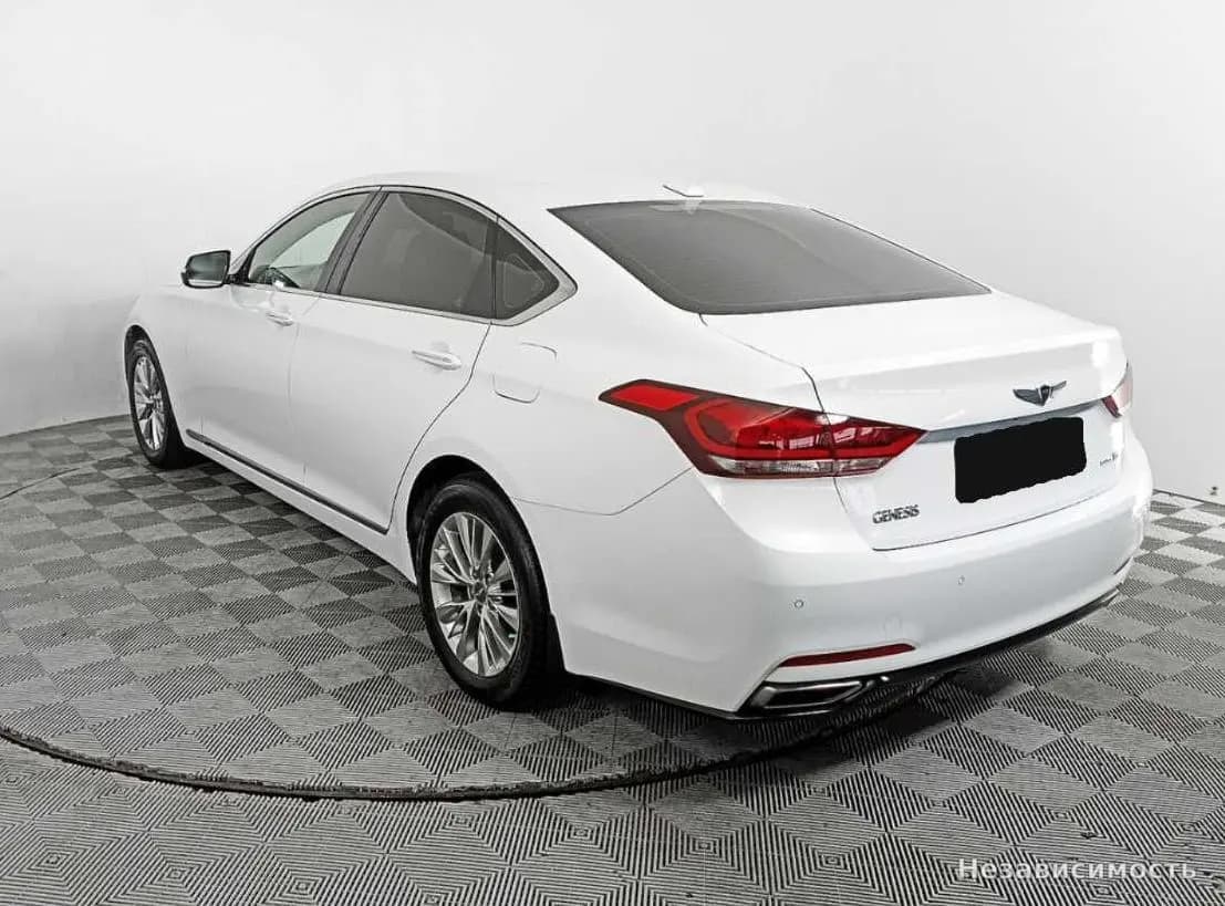 Hyundai Genesis 2016 с пробегом — фото 7