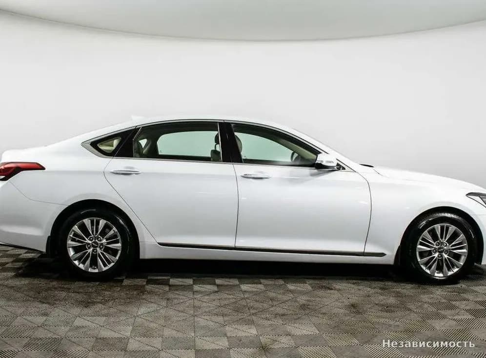 Hyundai Genesis 2015 с пробегом — фото 4