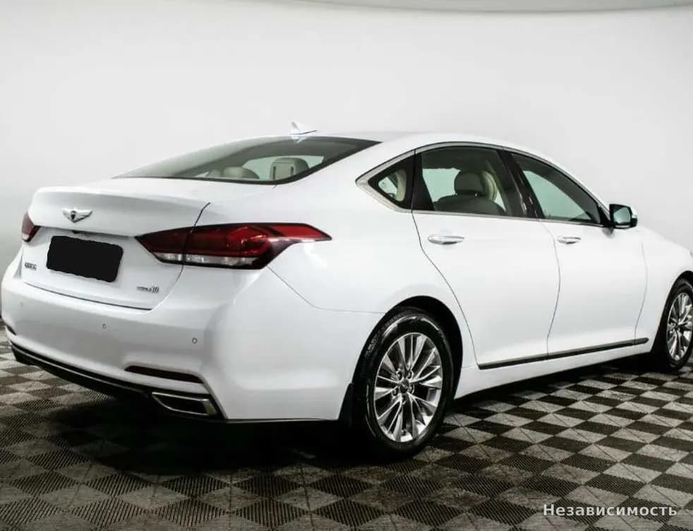 Hyundai Genesis 2015 с пробегом — фото 5