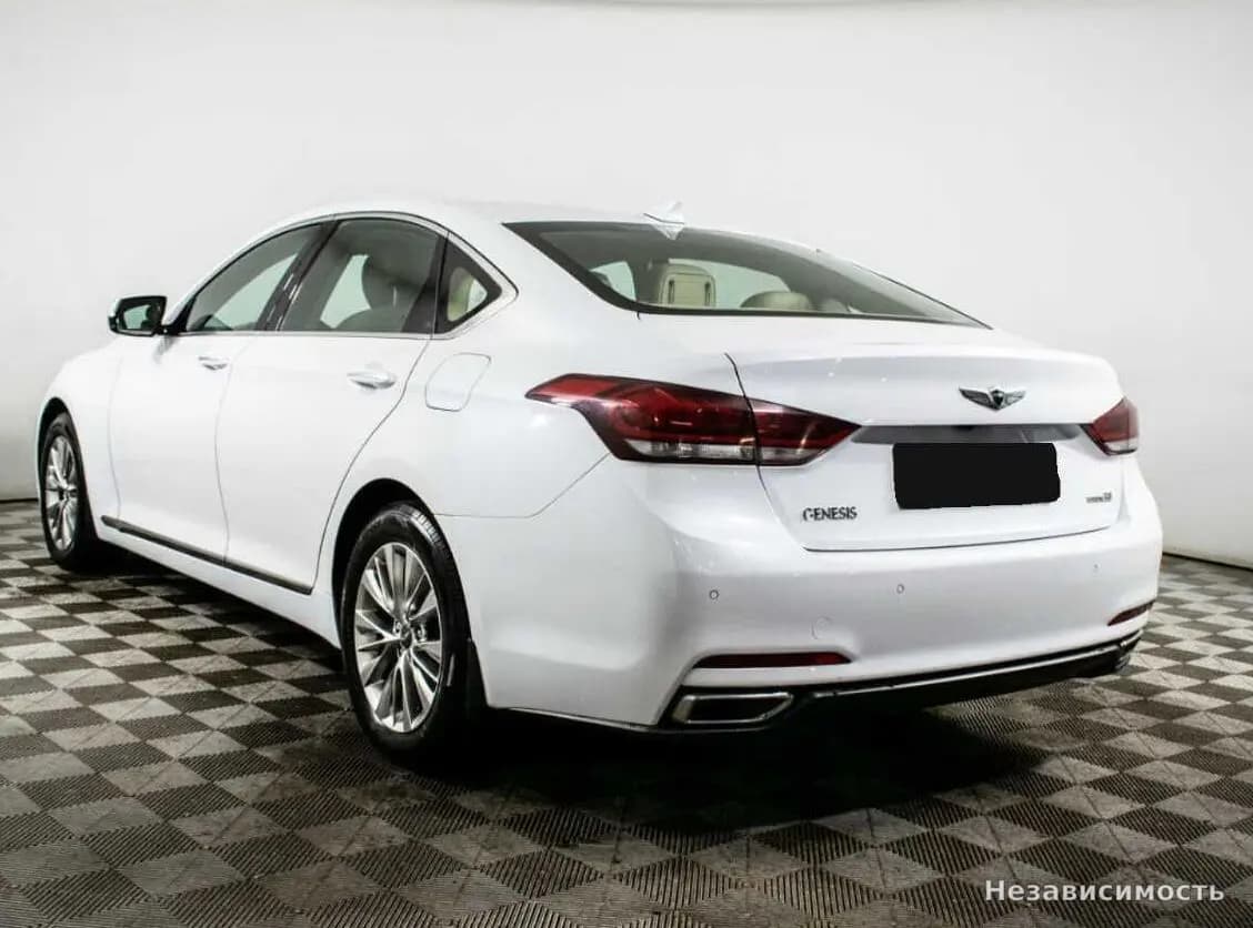 Hyundai Genesis 2015 с пробегом — фото 7