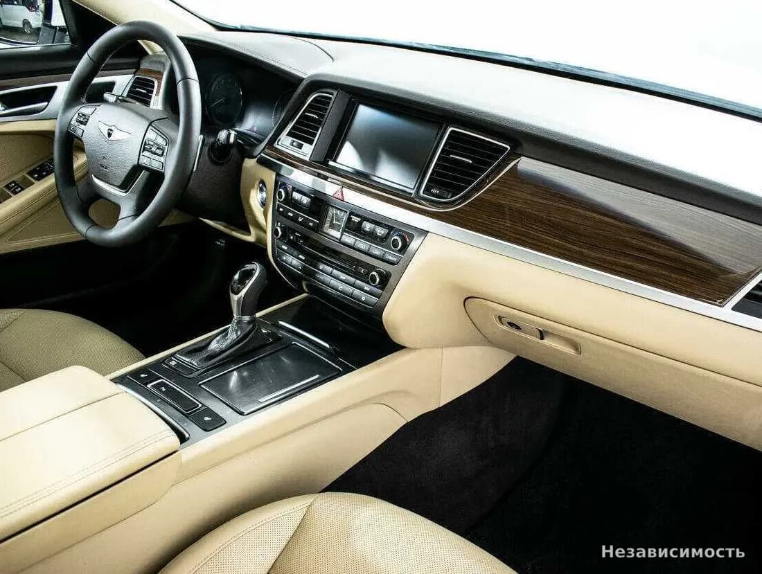 Hyundai Genesis 2015 с пробегом — фото 10