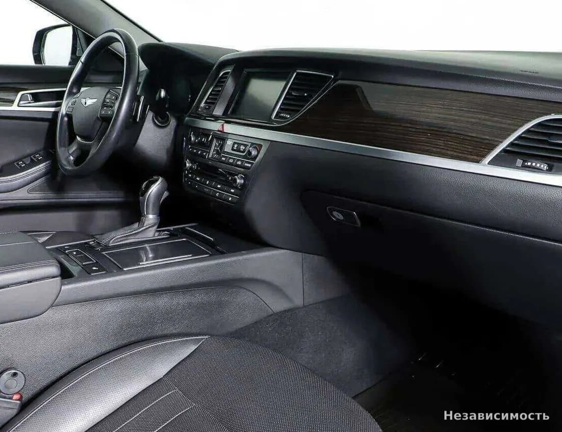 Hyundai Genesis 2014 с пробегом — фото 9