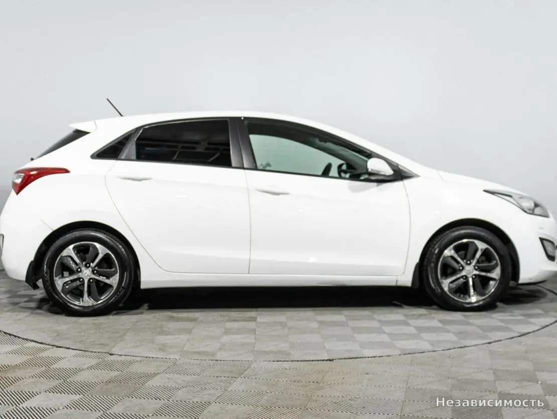 Hyundai i30 2015 с пробегом — фото 4