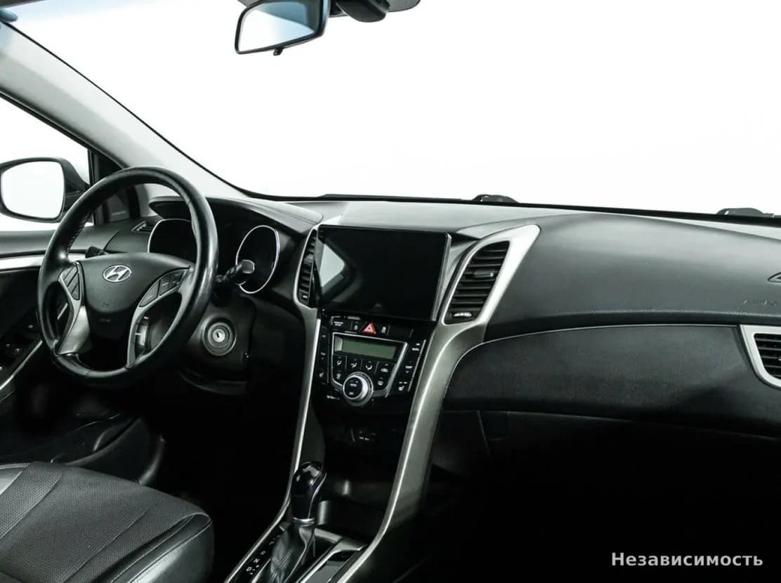 Hyundai i30 2015 с пробегом — фото 9