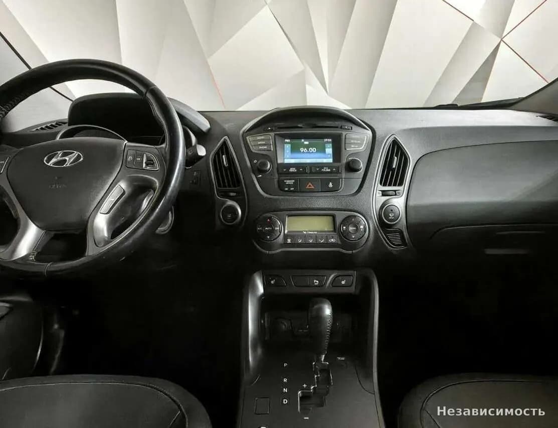 Hyundai ix35 2015 с пробегом — фото 9