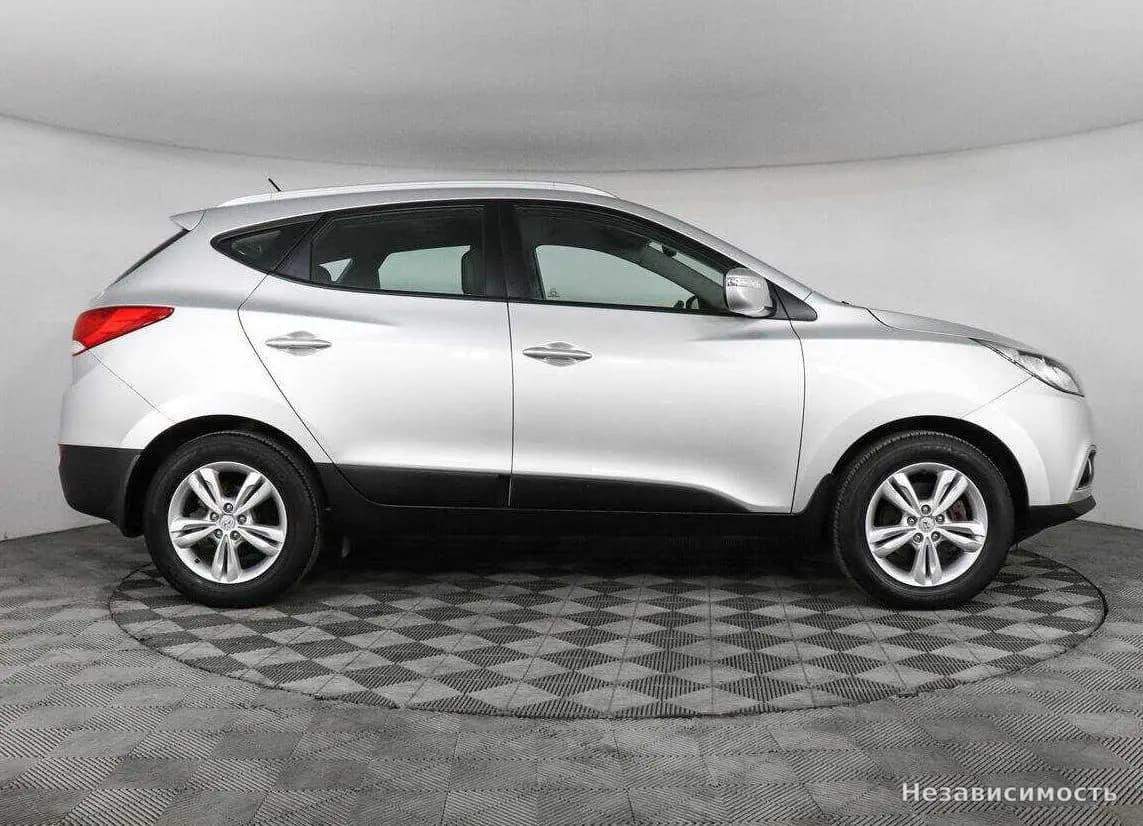 Hyundai ix35 2012 с пробегом — фото 4