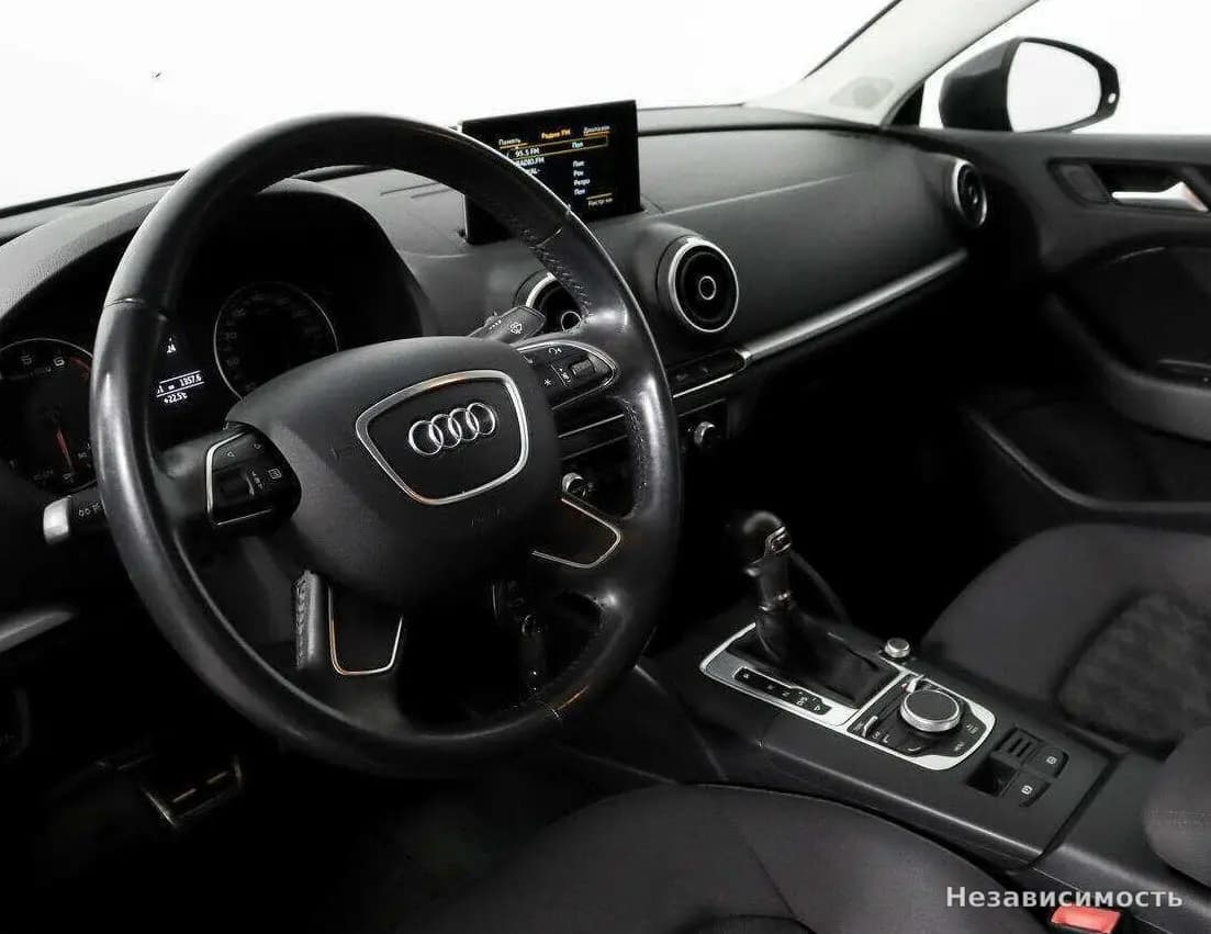 Audi A3 2015 с пробегом — фото 9
