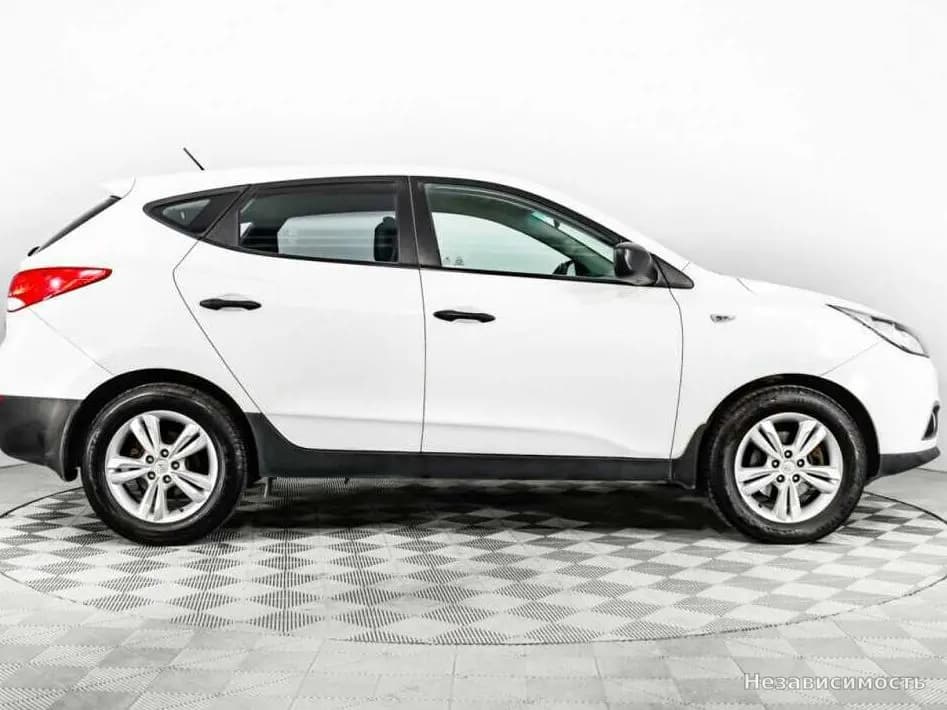 Hyundai ix35 2012 с пробегом — фото 4