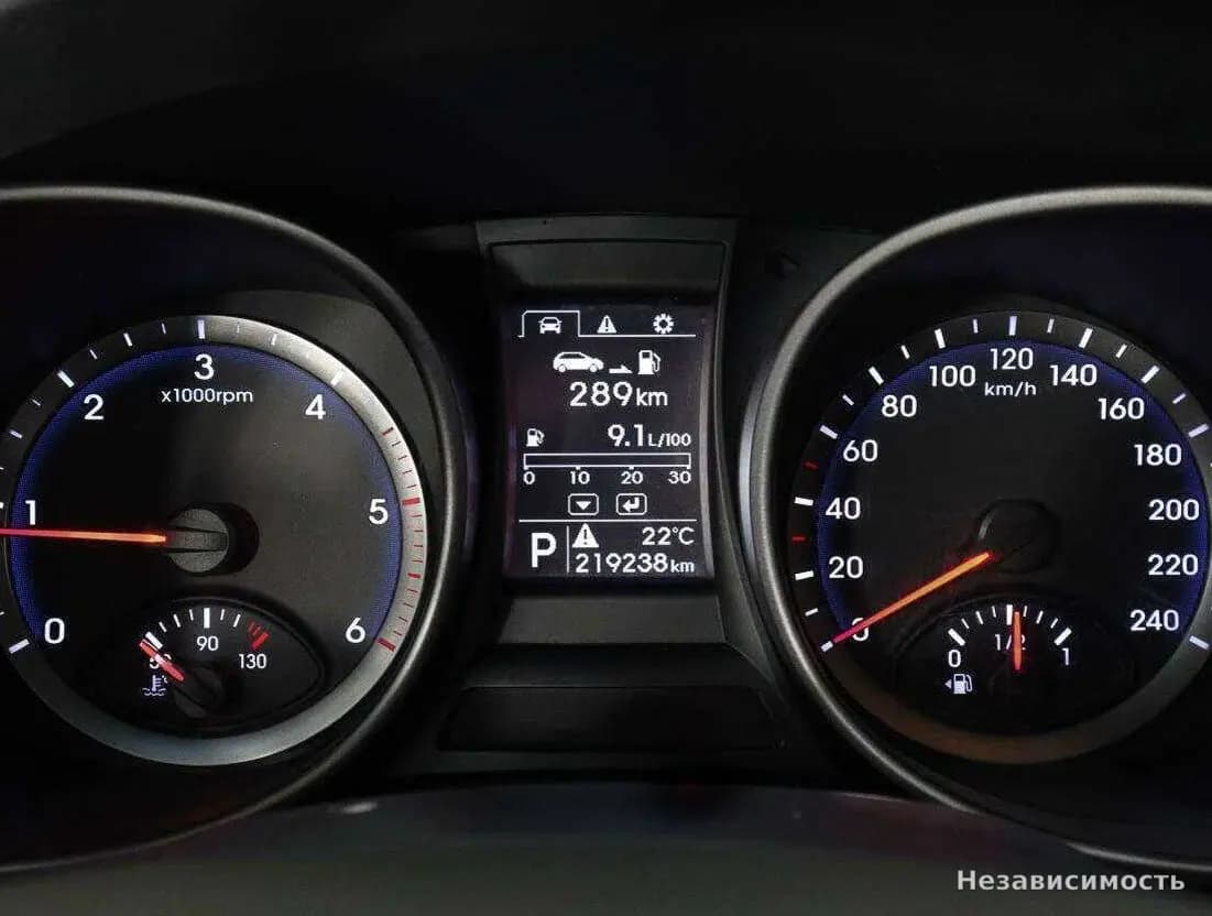 Hyundai Santa Fe 2015 с пробегом — фото 10
