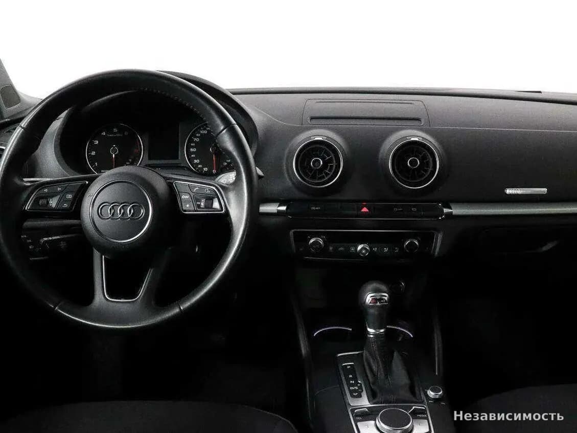 Audi A3 2019 с пробегом — фото 10