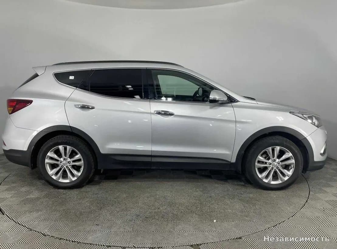 Hyundai Santa Fe 2017 с пробегом — фото 4