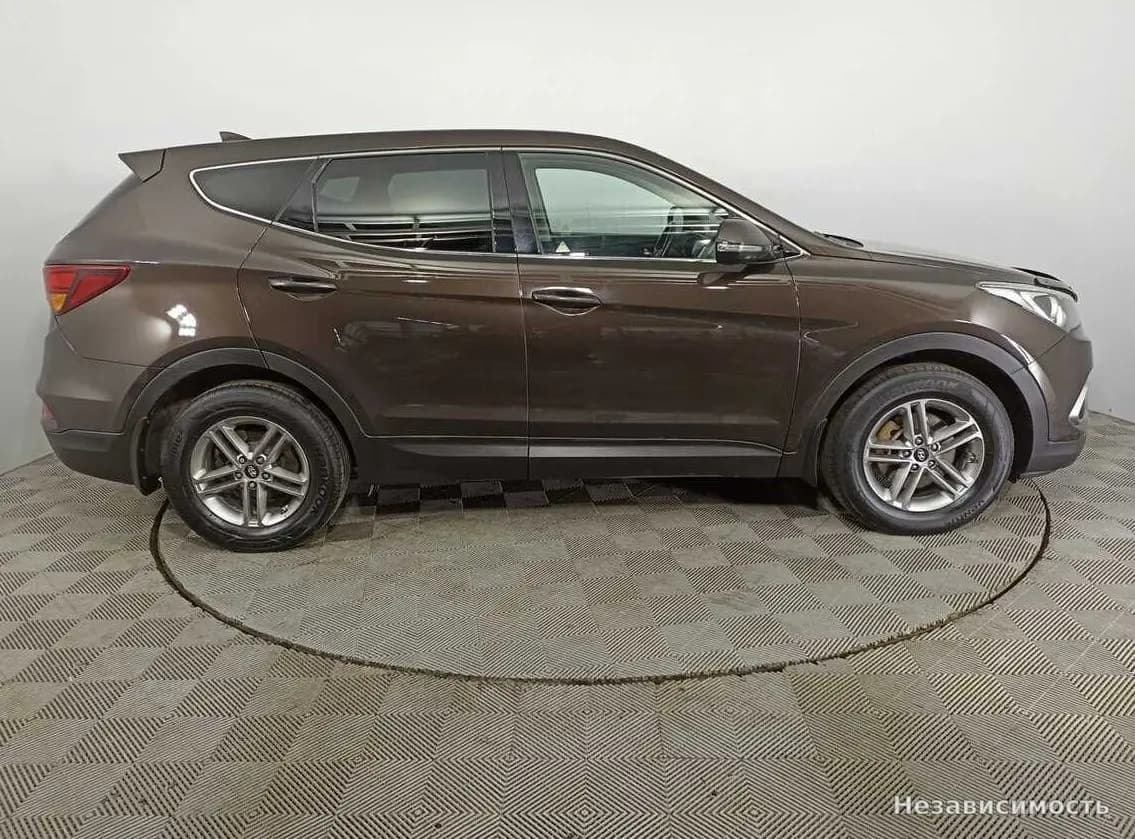 Hyundai Santa Fe 2017 с пробегом — фото 4