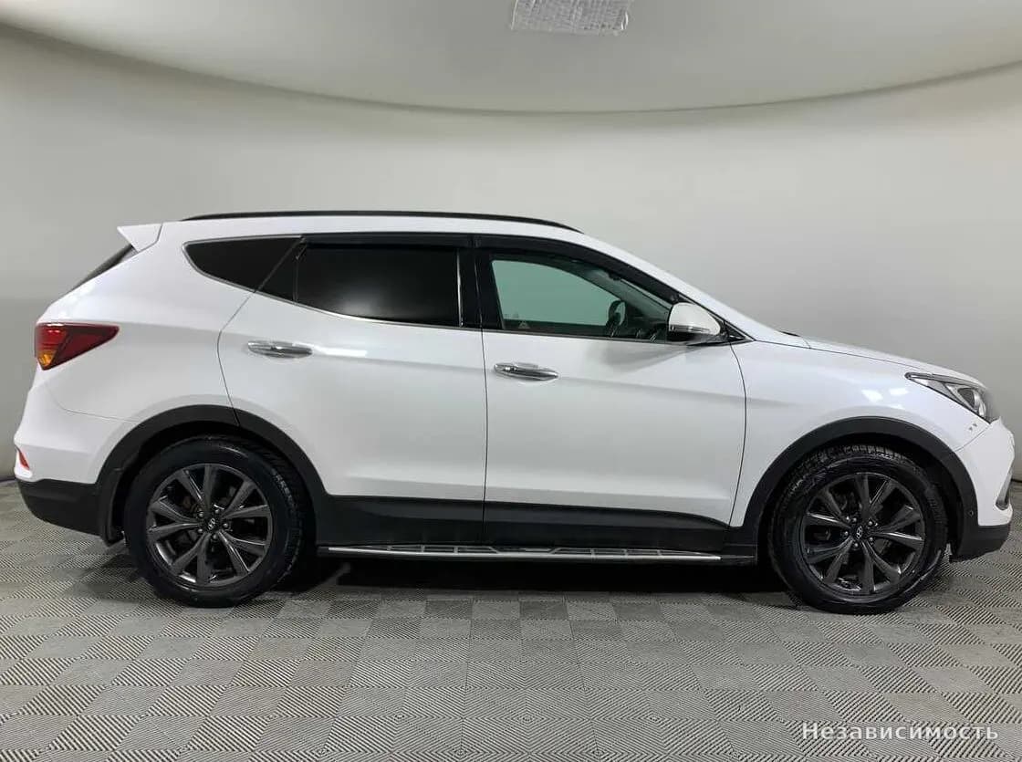 Hyundai Santa Fe 2017 с пробегом — фото 4