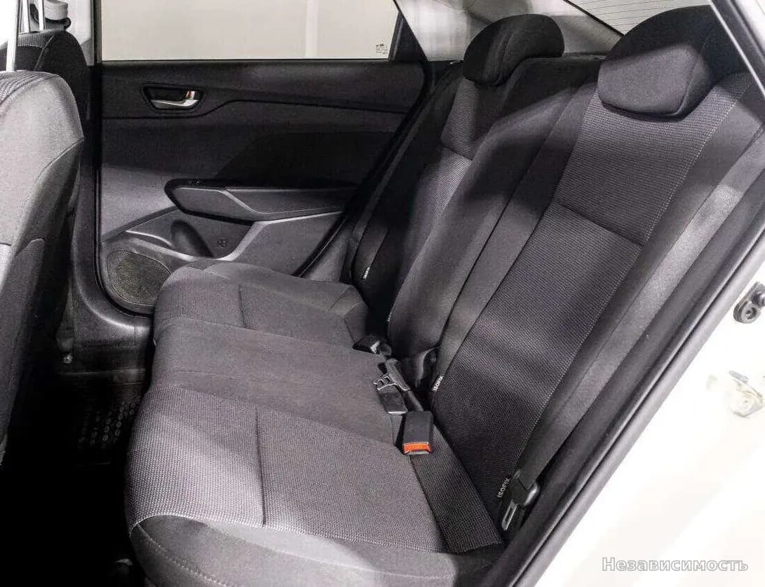 Hyundai Solaris 2019 с пробегом — фото 10