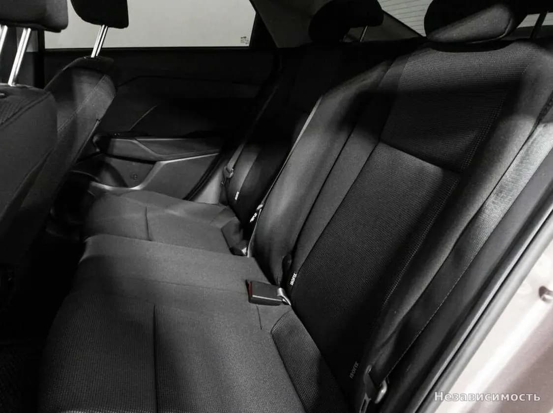 Hyundai Solaris 2019 с пробегом — фото 10