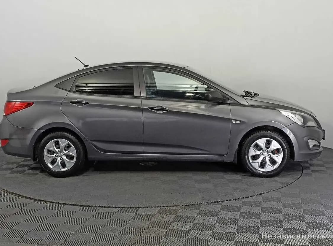 Hyundai Solaris 2015 с пробегом — фото 4
