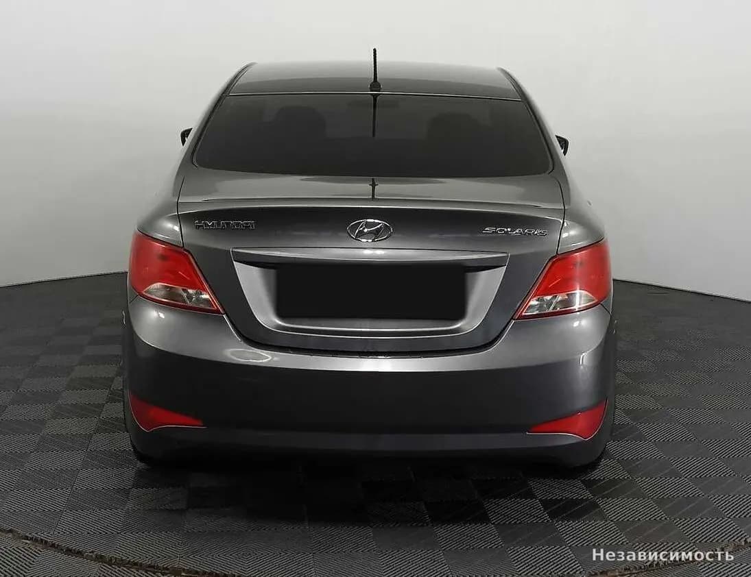 Hyundai Solaris 2015 с пробегом — фото 6