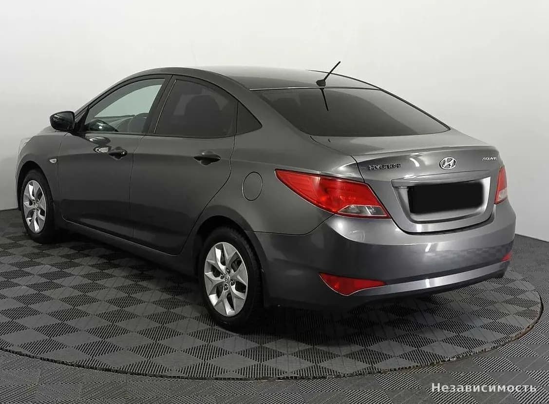 Hyundai Solaris 2015 с пробегом — фото 7