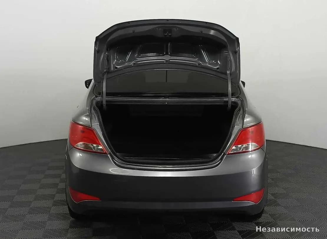 Hyundai Solaris 2015 с пробегом — фото 10