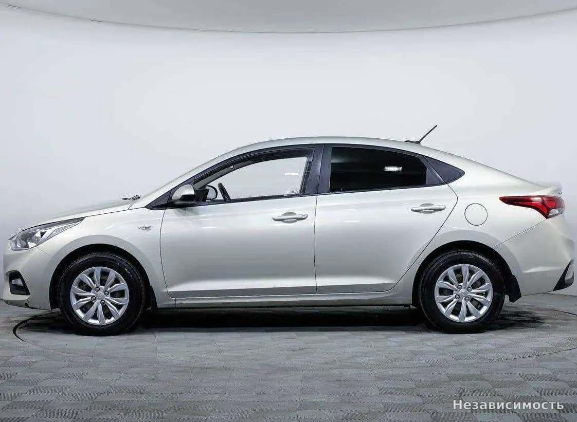 Hyundai Solaris 2017 с пробегом — фото 7