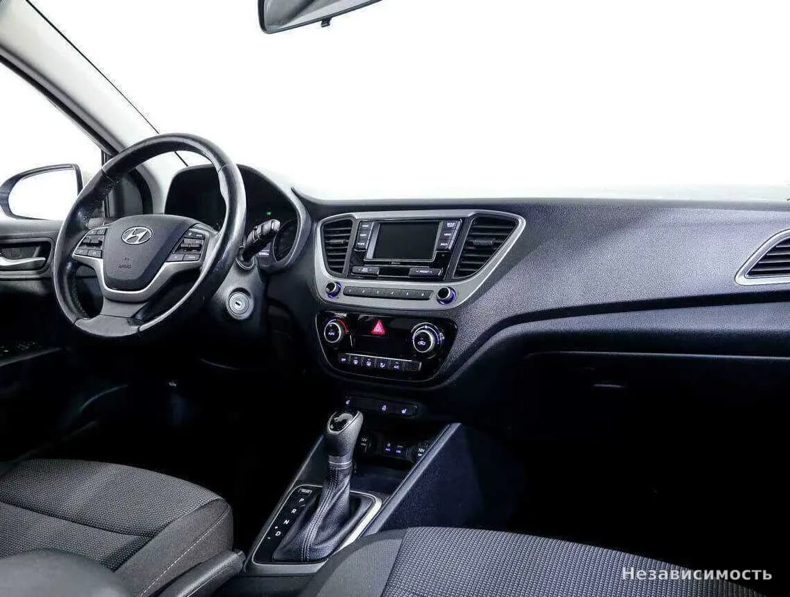Hyundai Solaris 2017 с пробегом — фото 8