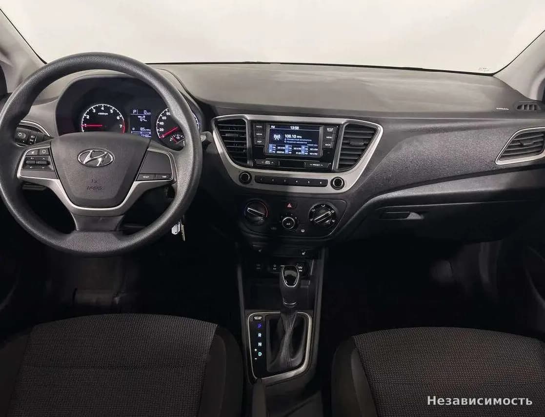 Hyundai Solaris 2017 с пробегом — фото 10