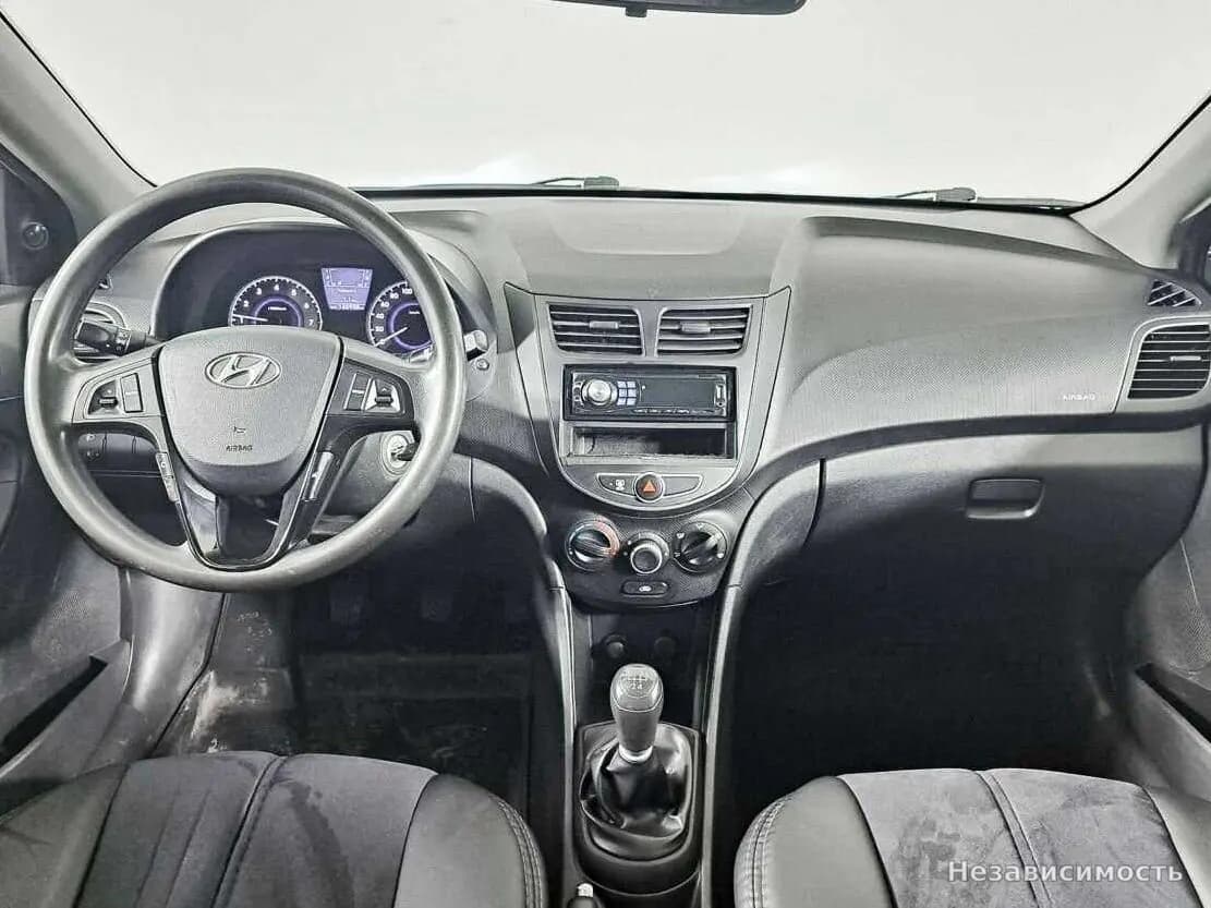 Hyundai Solaris 2012 с пробегом — фото 10