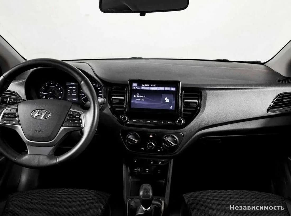 Hyundai Solaris 2021 с пробегом — фото 10